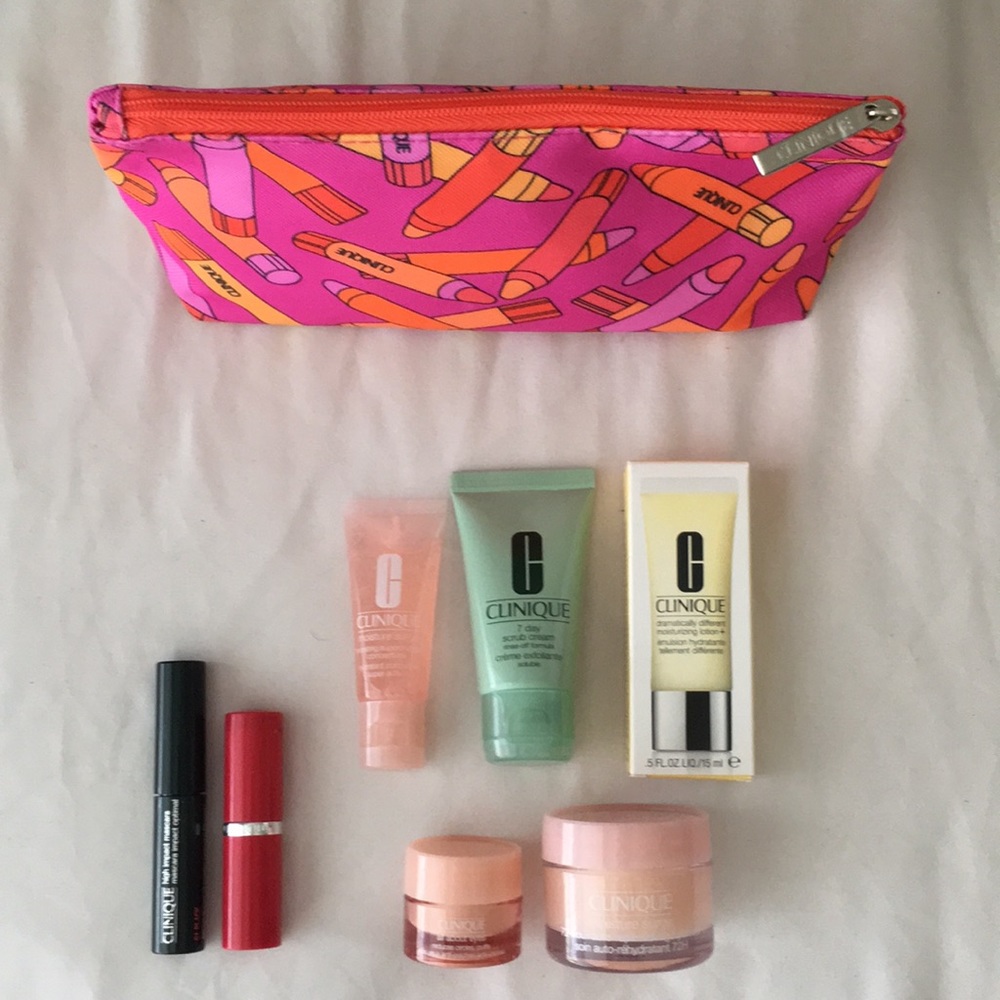 NWT Clinique 8 Piece Gift Set
